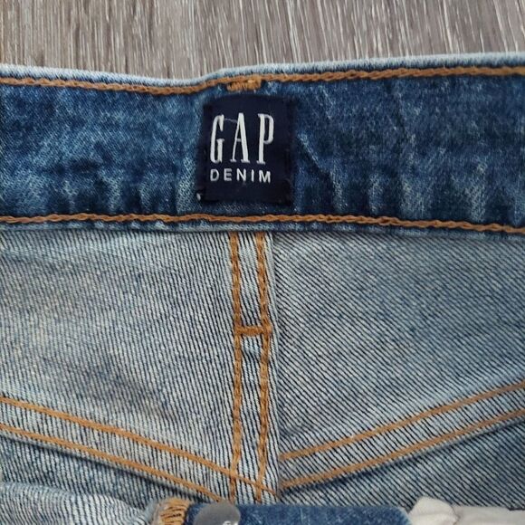 GAP Cheeky Short Distressed Button Fly Size 2 - Picture 4 of 9